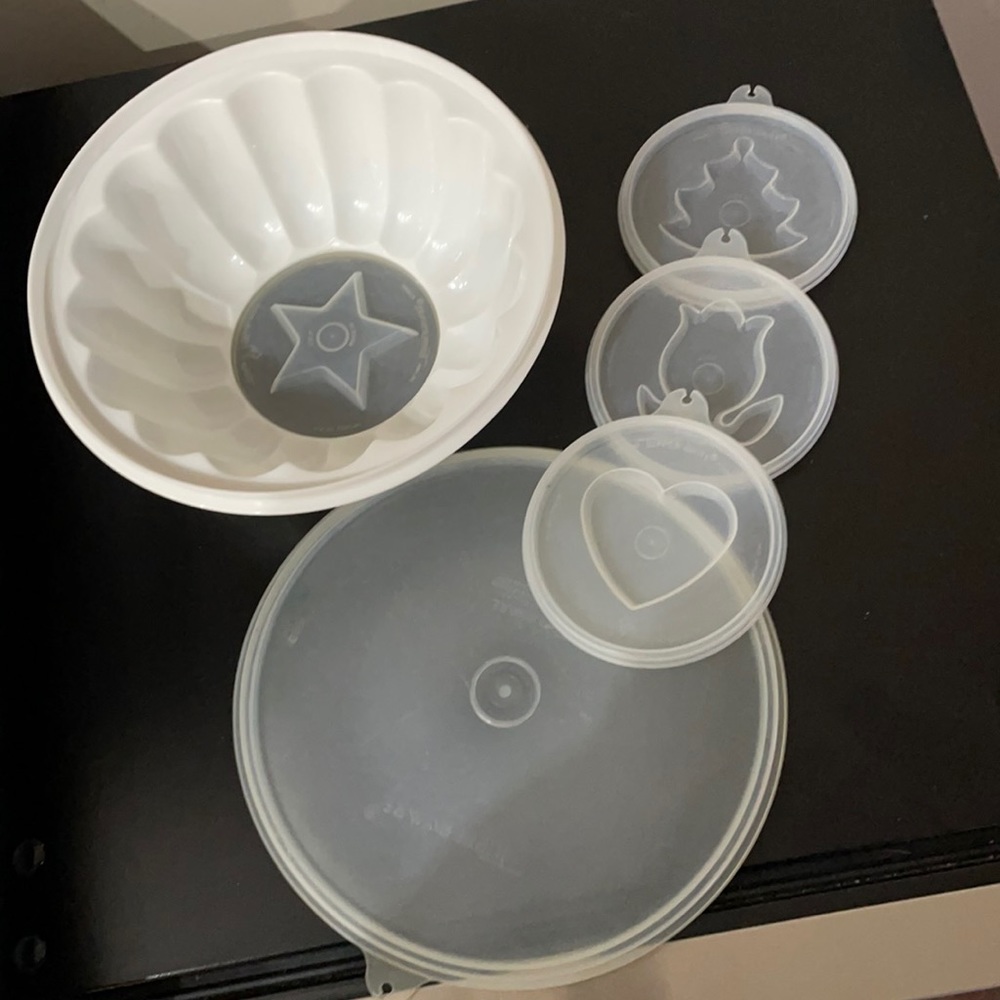Vintage Tupperware Jello Mold